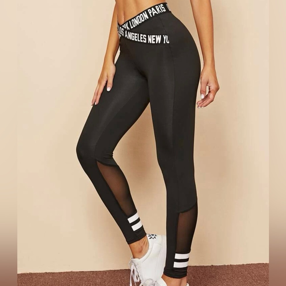 Los Angeles Graphic mesh insert leggings!